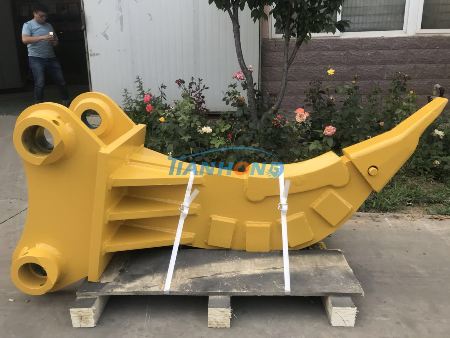 挖掘機單齒松土器，可根據(jù)機型定制