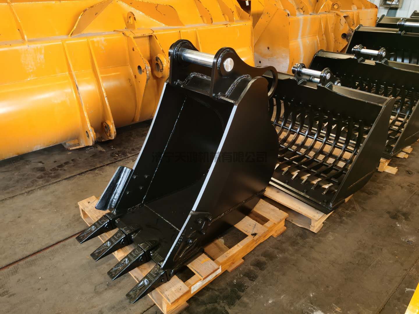 卡特款600寬土方型挖斗，適配20T級各品牌挖掘機